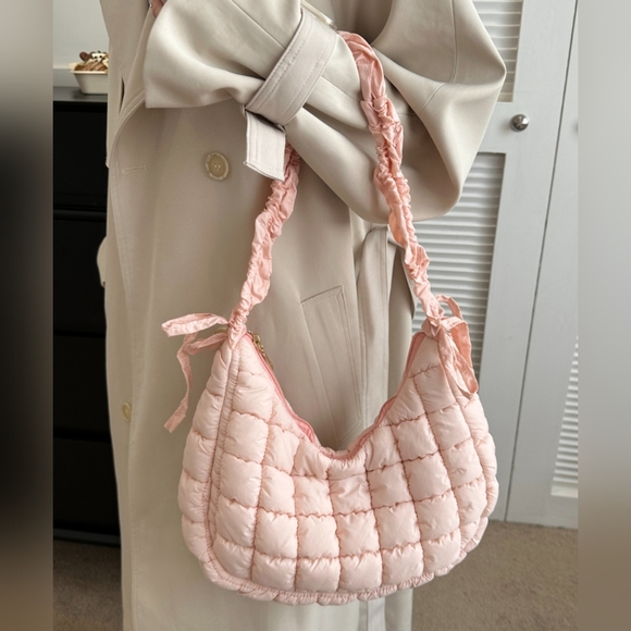 Bubble Bliss Ruched Bag - Blush Pink - Picture 5 of 10